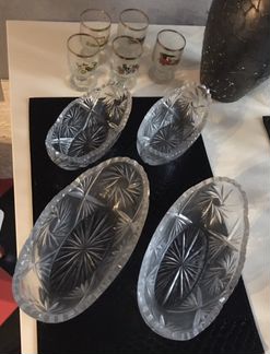 Ладьи хрустальные (салатницы, конфетницы) и рюмки