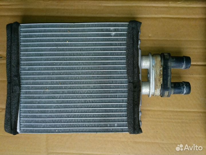 Шкода Фабиа Рапид радиатор печки