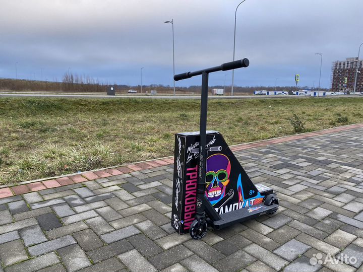 Трюковые самокаты Т- образным рулем