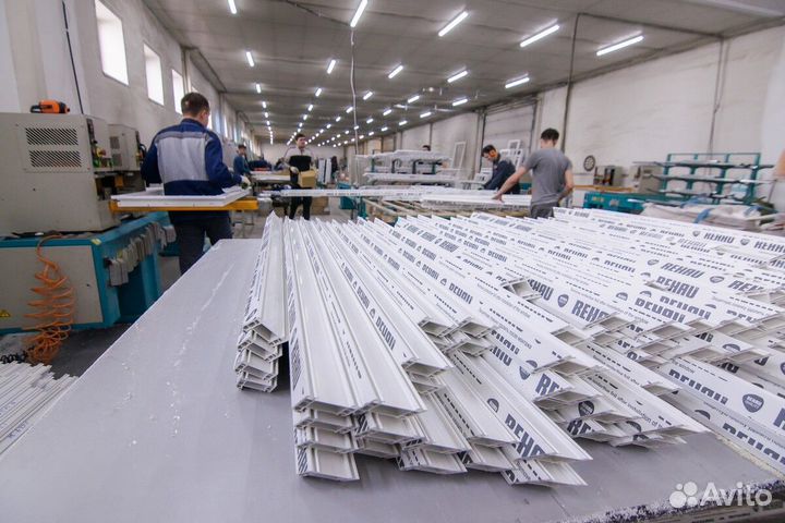 Окно пластиковое на балкон 6 метров