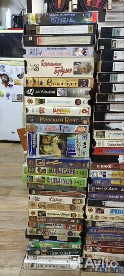 Видеокассеты VHS (много)