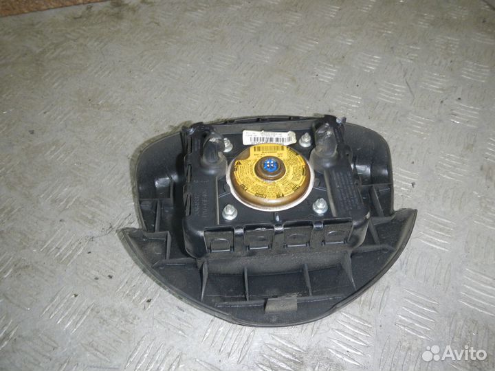 Подушка безопасности в рулевое колесо, Renault (Ре