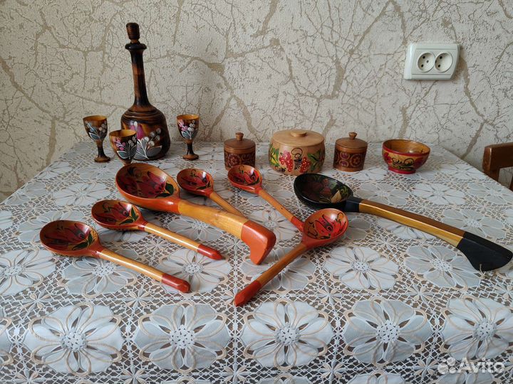 Деревянный половник, пиала баночки