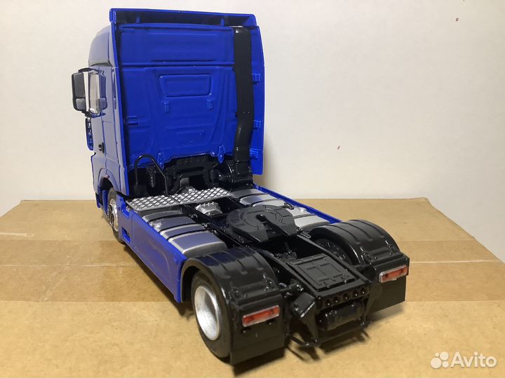Модель автомобиля KAMAZ-54901 1:43 аист