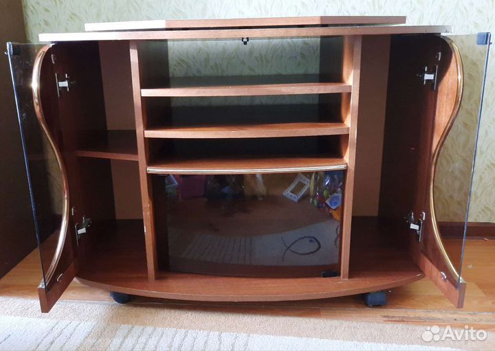 Тумба под телевизор