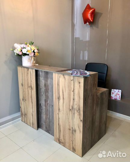 Стойка ресепшн Бесплатный монтаж