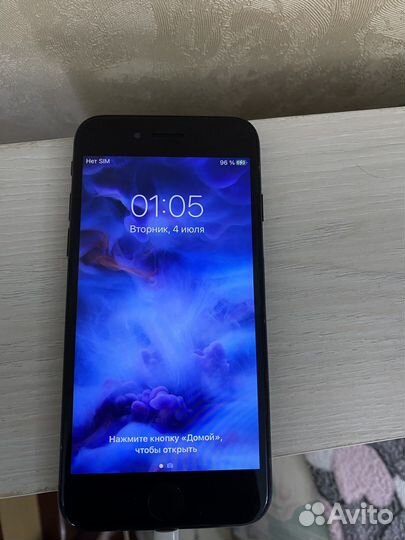 Телефон iPhone 7