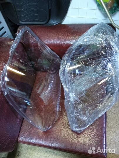Стекло фары Mercedes-Benz Sprinter 15-18г