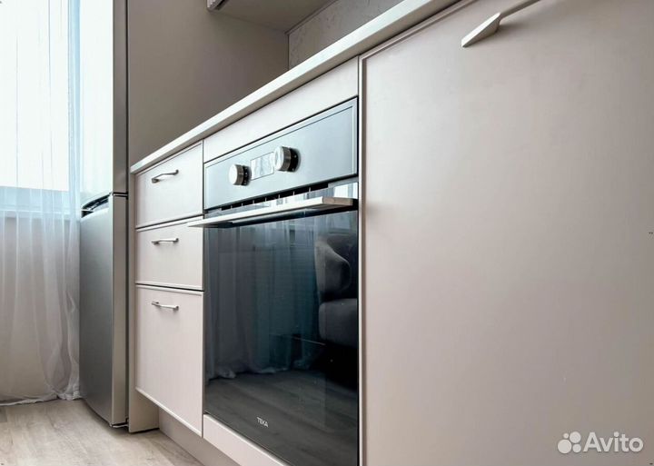 Кухня Розово-Алая на заказ с гарантией