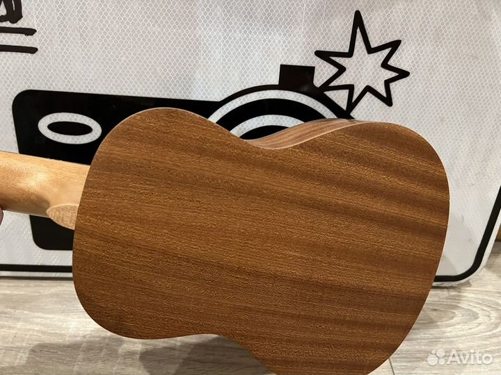 Укулеле flight