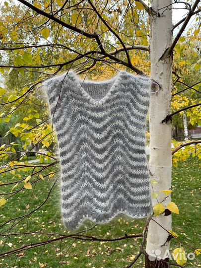 Жилет детский пуховый вязаный