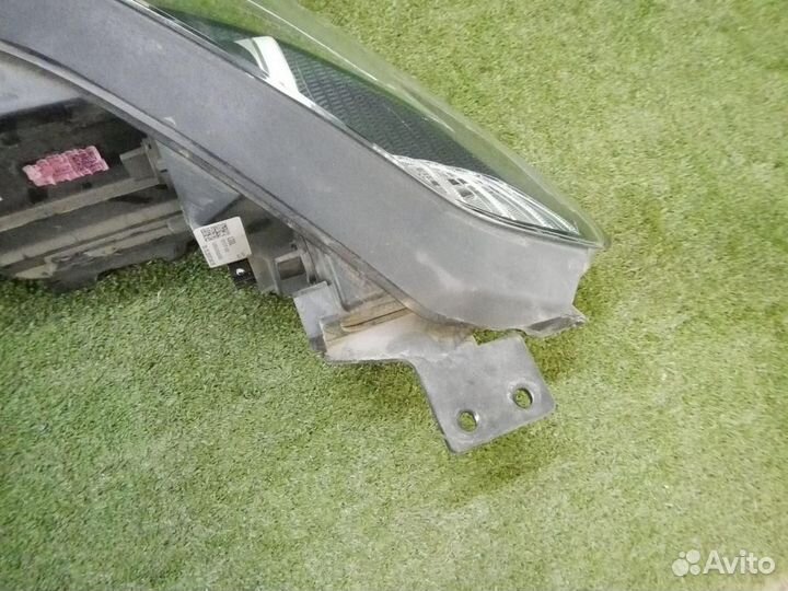 Фара левая Kia Sportage