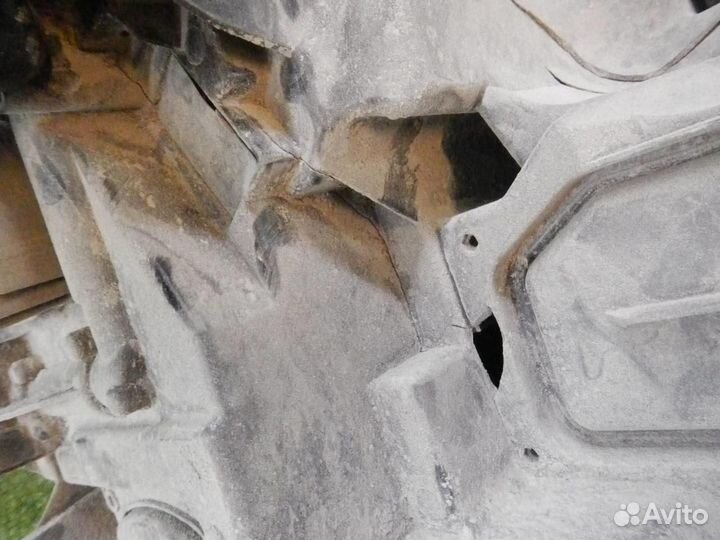 Фара левая Mercedes-Benz B-Class