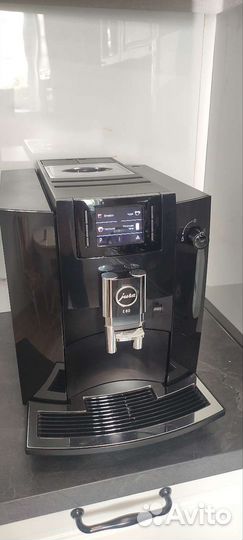 Кофемашина Jura E6/E60