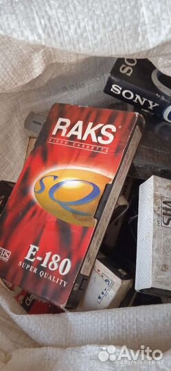 Видеокассеты с фильмами