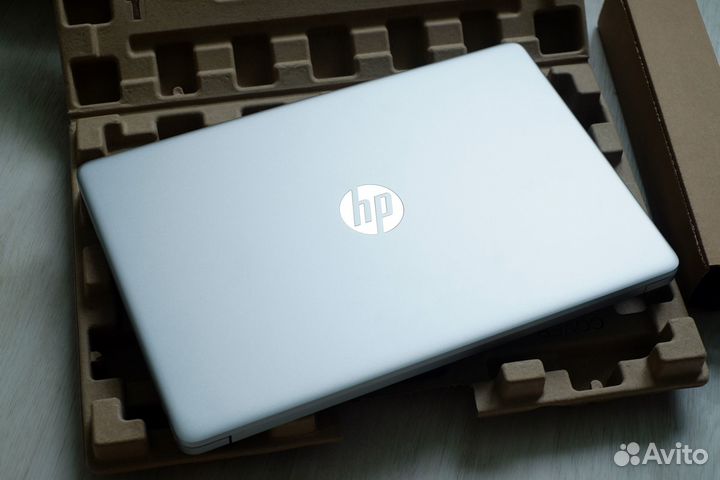 Ноутбук HP 15.6 Ryzen 5-5625U Vega7 16GB 512GB SSD