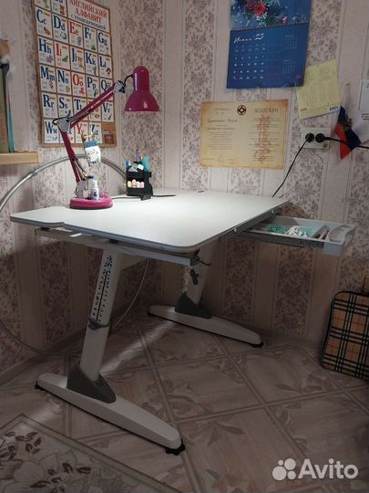 Стол- парта