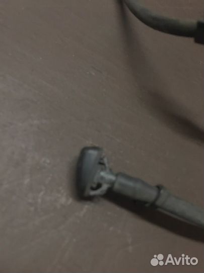 Форсунка стеклоомывателя Mitsubishi Montero Sport