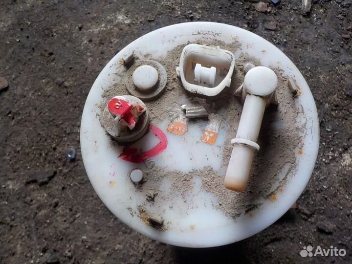 Топливный насос Mitsubishi Lancer 9