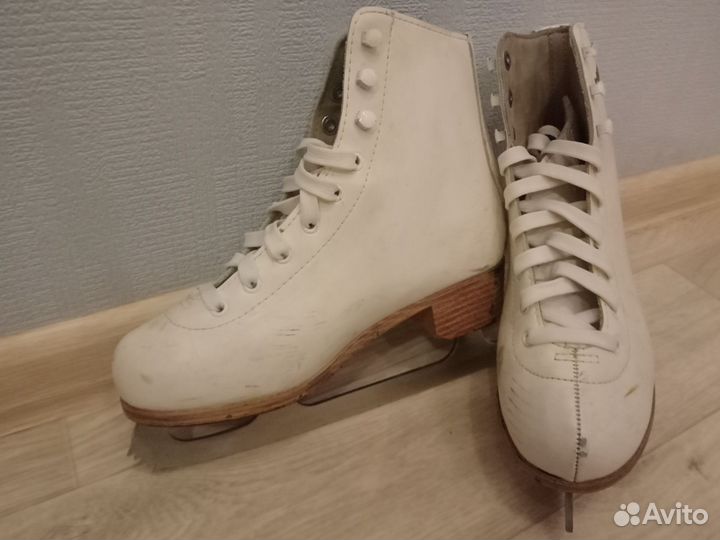 Коньки фигурные