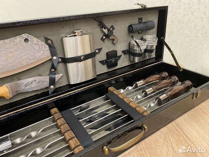 Подарочный шашлычный набор шампура нож