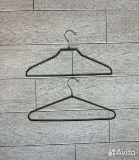 Вешалки плечики прорезиненные взрослые (23 шт)