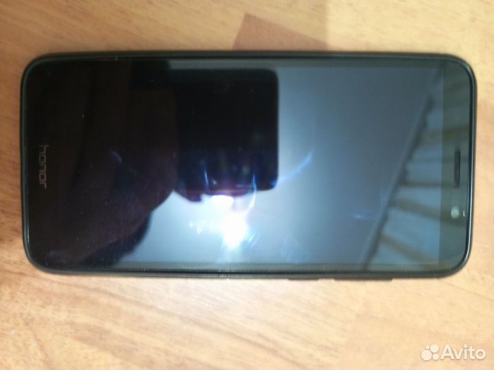 Телефон honor 7а