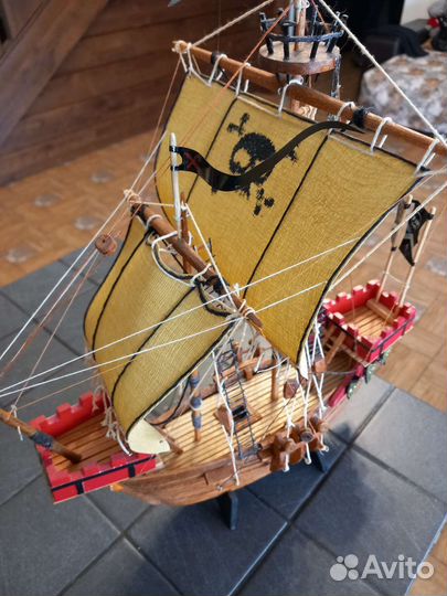 Пиратский корабль