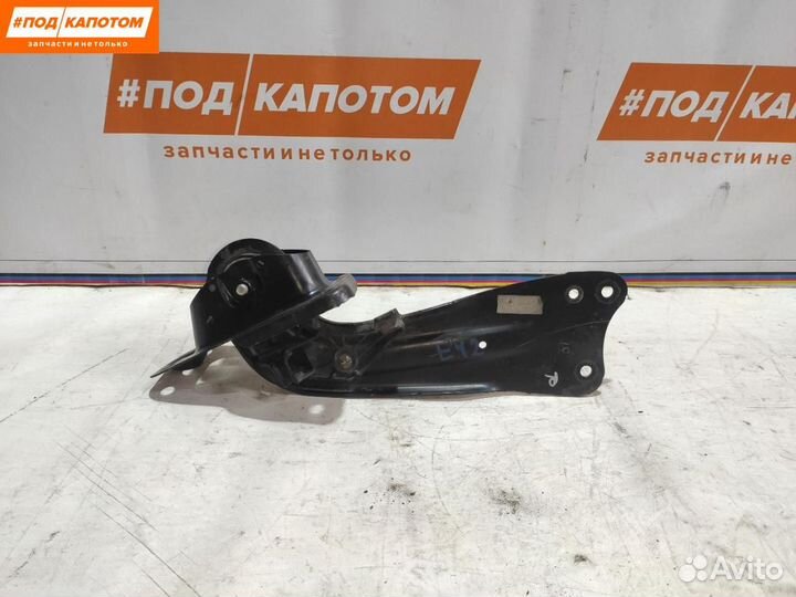 Рычаг задний продольный правый Volkswagen Golf 5