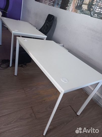 Письменный стол с выкатной тумбой