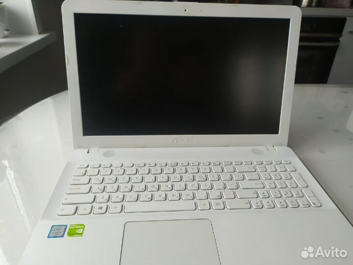 Ноутбук asus R541U
