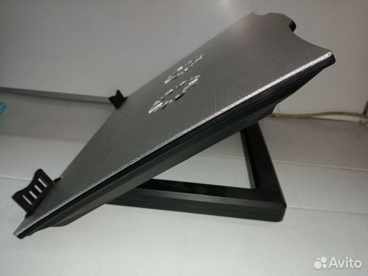 Подставка под ноутбук с USB 2.0 хабом