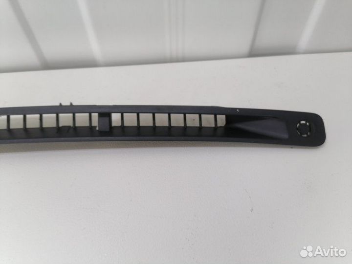 Решетка панели Toyota Corolla E150