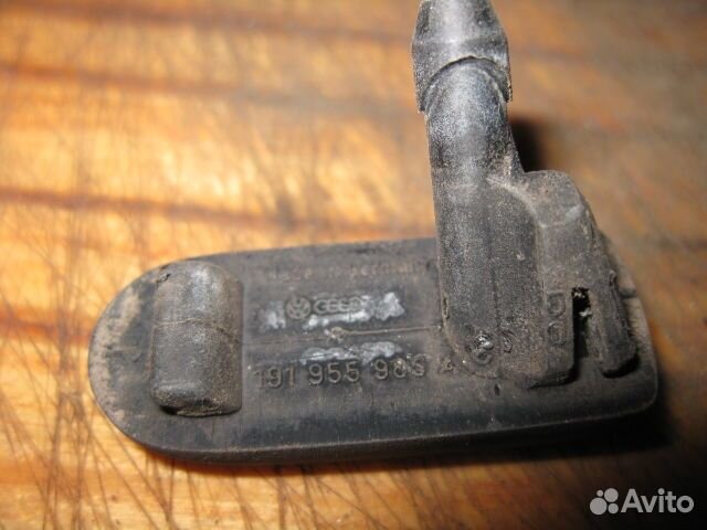 Форсунка омывателя Volkswagen Vento (1992-1998)