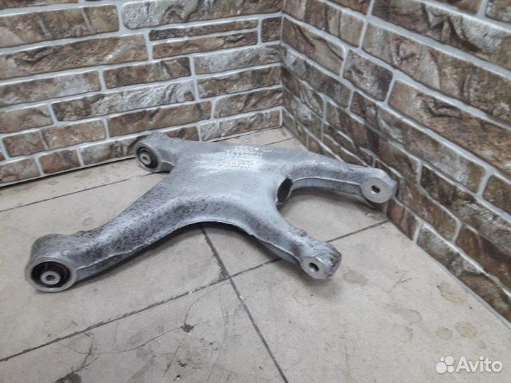 Рычаг подвески нижний задний правый Audi Q5 2015