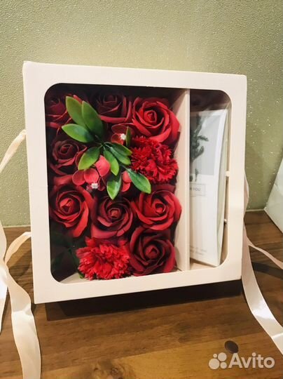 Набор в коробочке из мыльных роз с конвертом