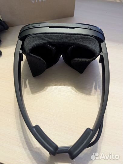 Очки виртуальной реальности HTC Vive Flow