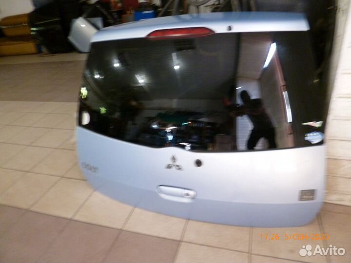 Митсубиси кольт Крышка богажника