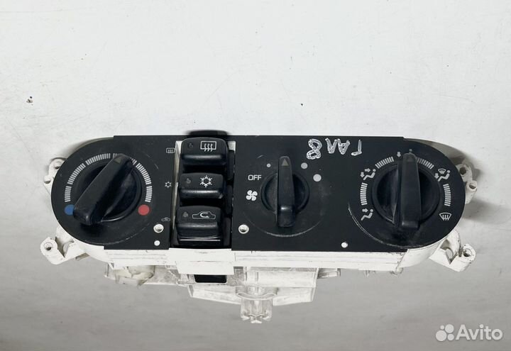 Блок управления печкой Mitsubishi Galant 8