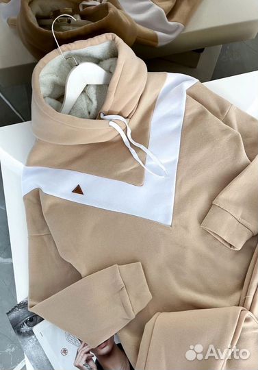 Спортивный костюм женский