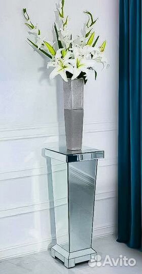 Зеркальные пьедесталы, подставки