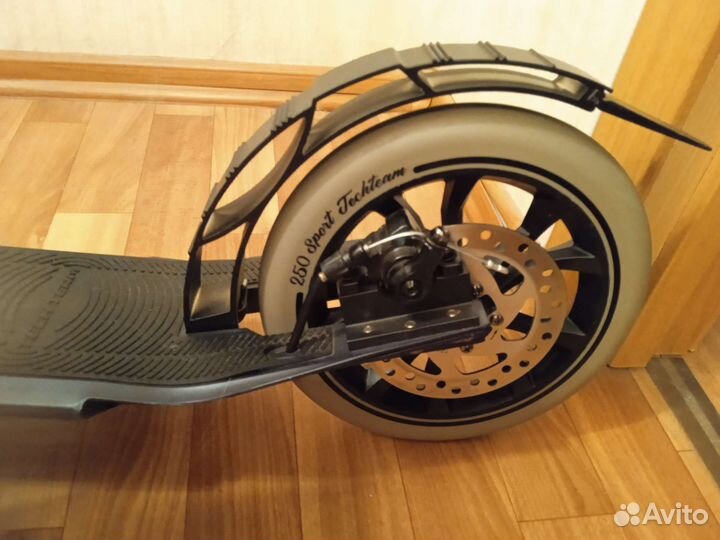 Самокат взрослый с большими колесами