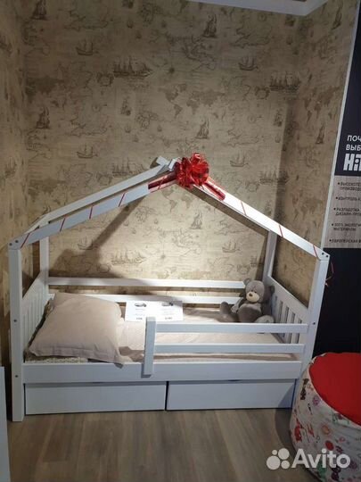 Кровать Соня домик массив сосны