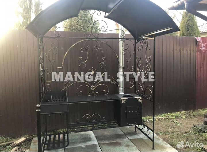 Мангал с крышей