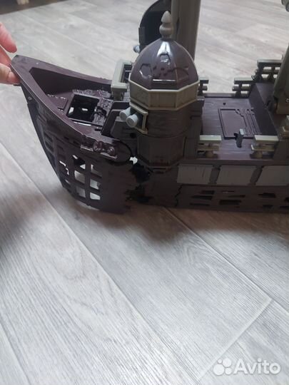 Пиратский корабль Джека Воробья