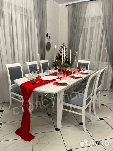 Кухонный стол и стулья