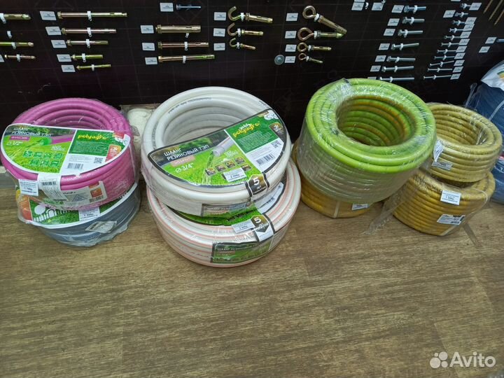 Лейка и шланги поливочные
