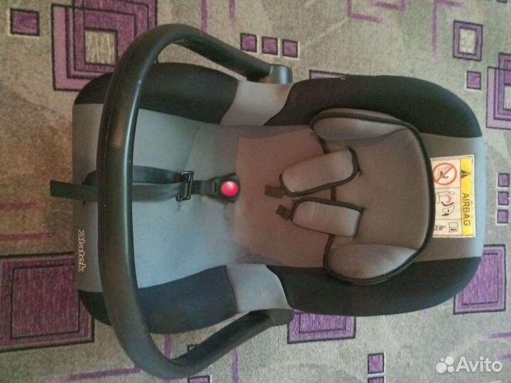 Детское удерживающее устройство