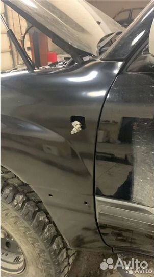 Крыло переднее правое Тойота Лэнд Круизер100