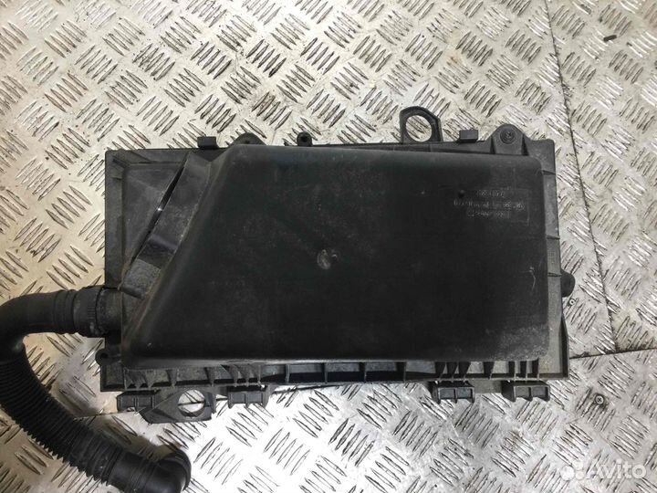 Корпус воздушного фильтра Volkswagen Beetle 1c0129607a; 1j0129620 AQY